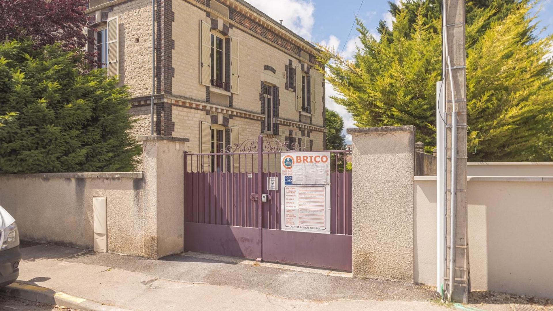 Bonappart 2 - Charme Napoleonien & Confort Troyes Exterior photo